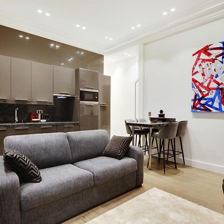 Pick A Flat'S Apartment In Triangle D'Or - Pierre 1Er De Serbie باريس المظهر الخارجي الصورة